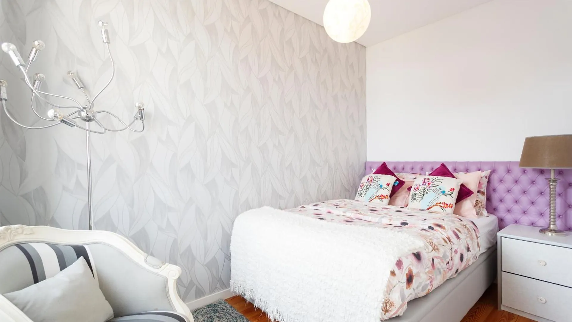 Cortes Apartment In Lisbon Historic Neighborhood